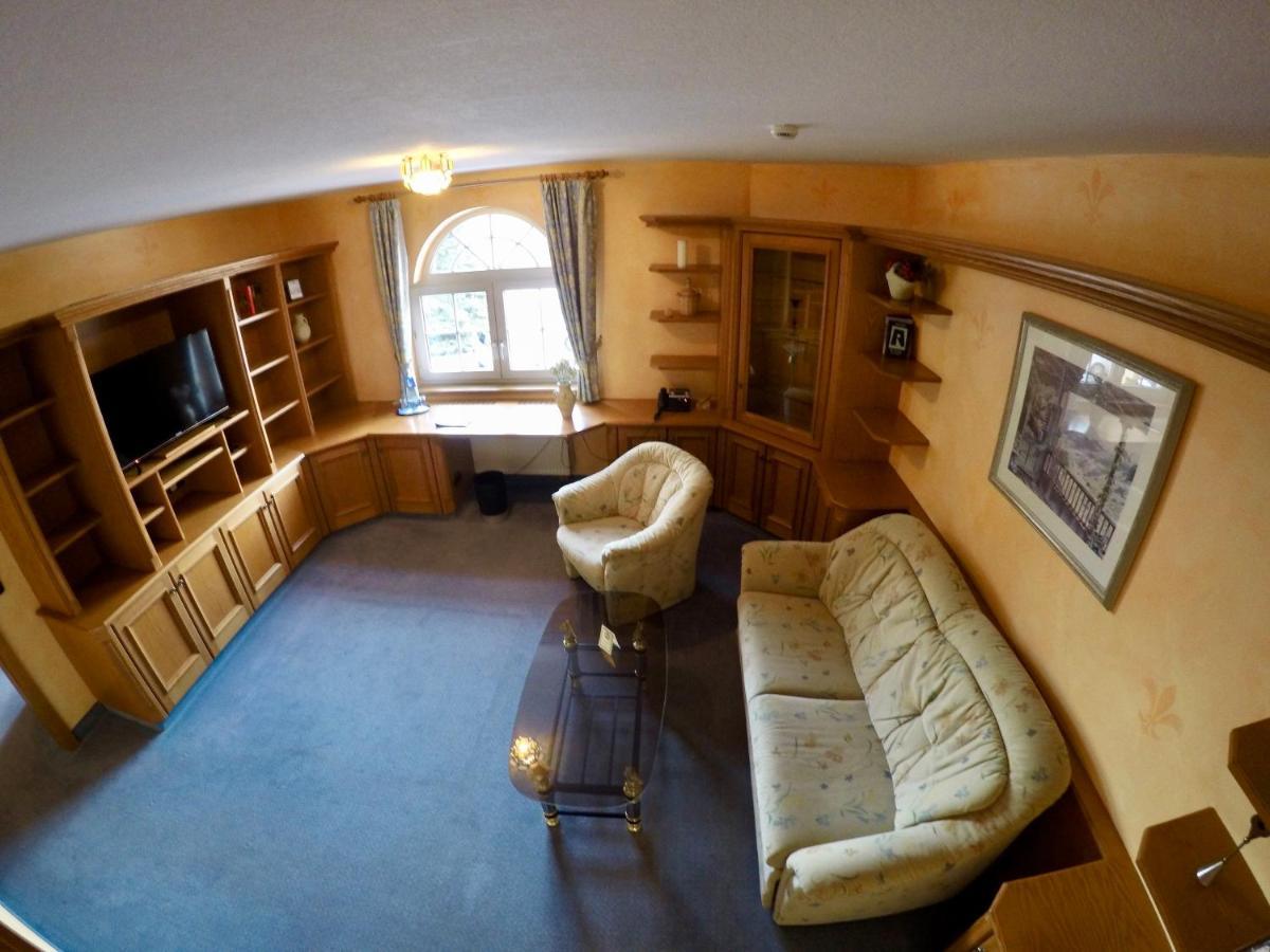 Hotel Spanischer Hof Gröditz Extérieur photo