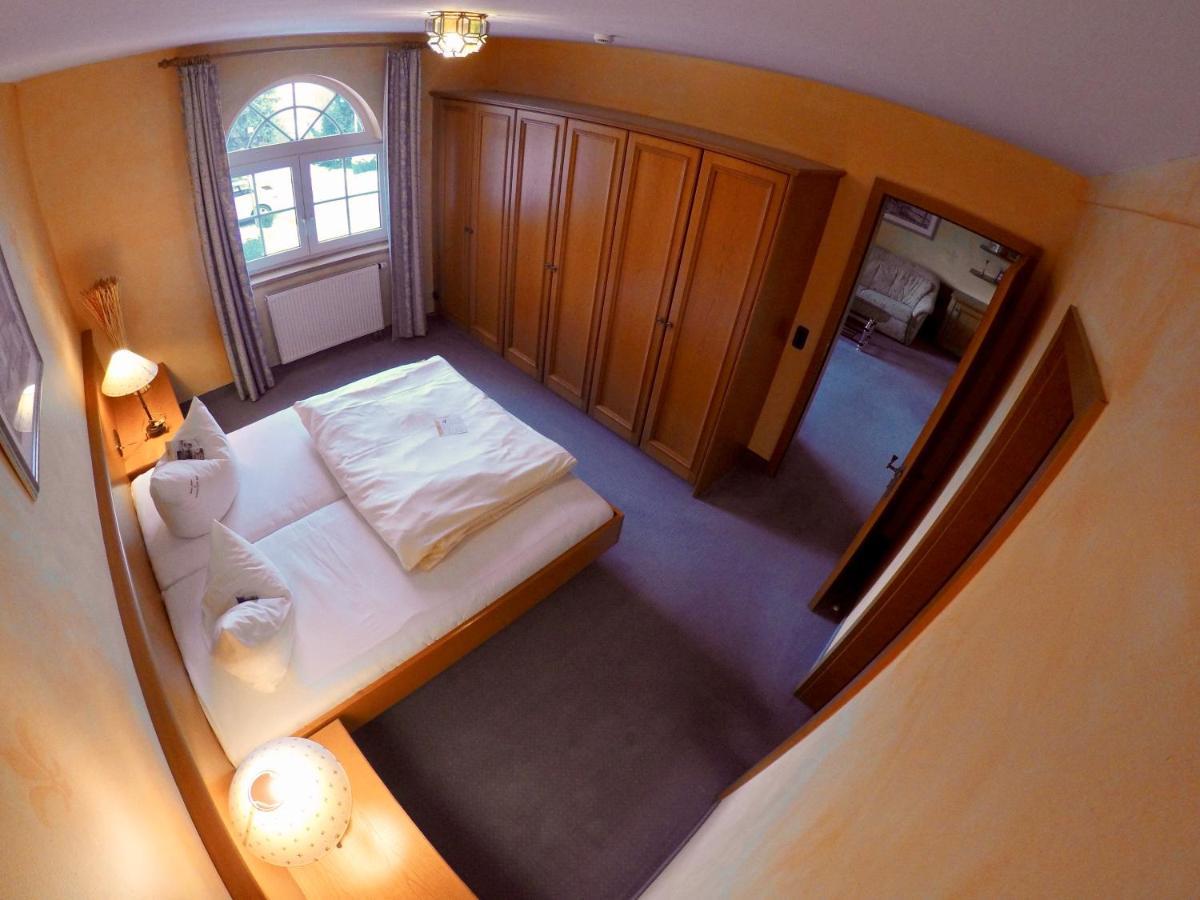 Hotel Spanischer Hof Gröditz Extérieur photo