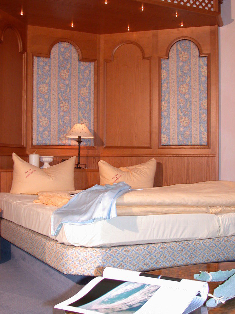 Hotel Spanischer Hof Gröditz Extérieur photo