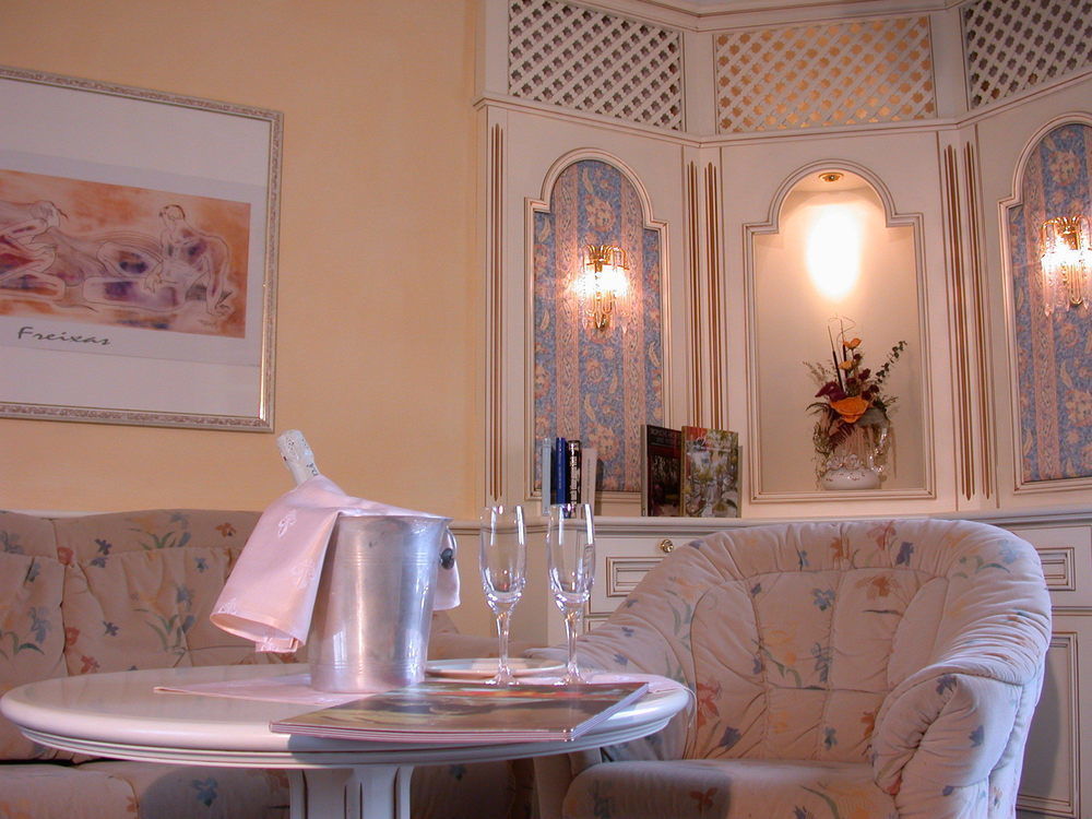 Hotel Spanischer Hof Gröditz Extérieur photo