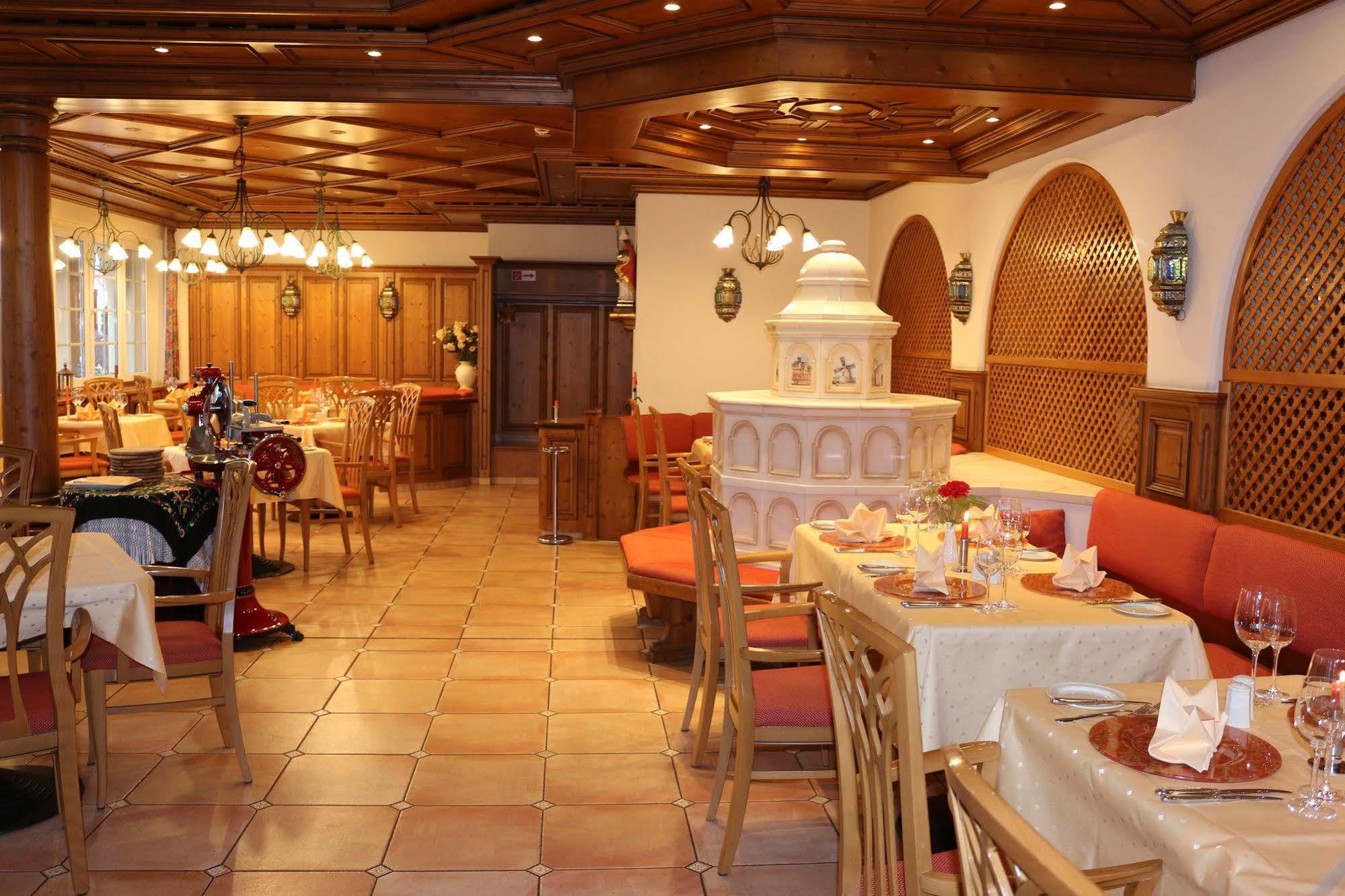Hotel Spanischer Hof Gröditz Extérieur photo