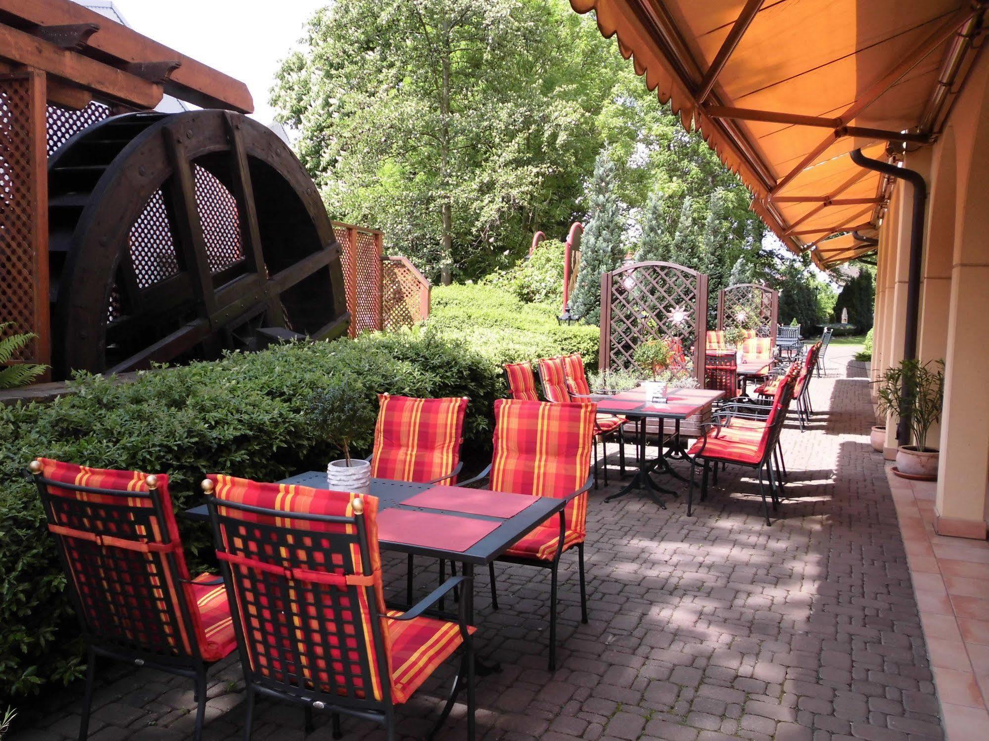Hotel Spanischer Hof Gröditz Extérieur photo