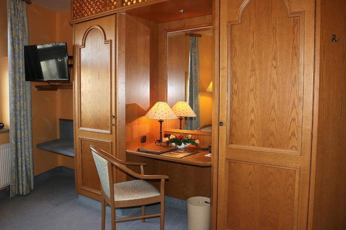 Hotel Spanischer Hof Gröditz Extérieur photo