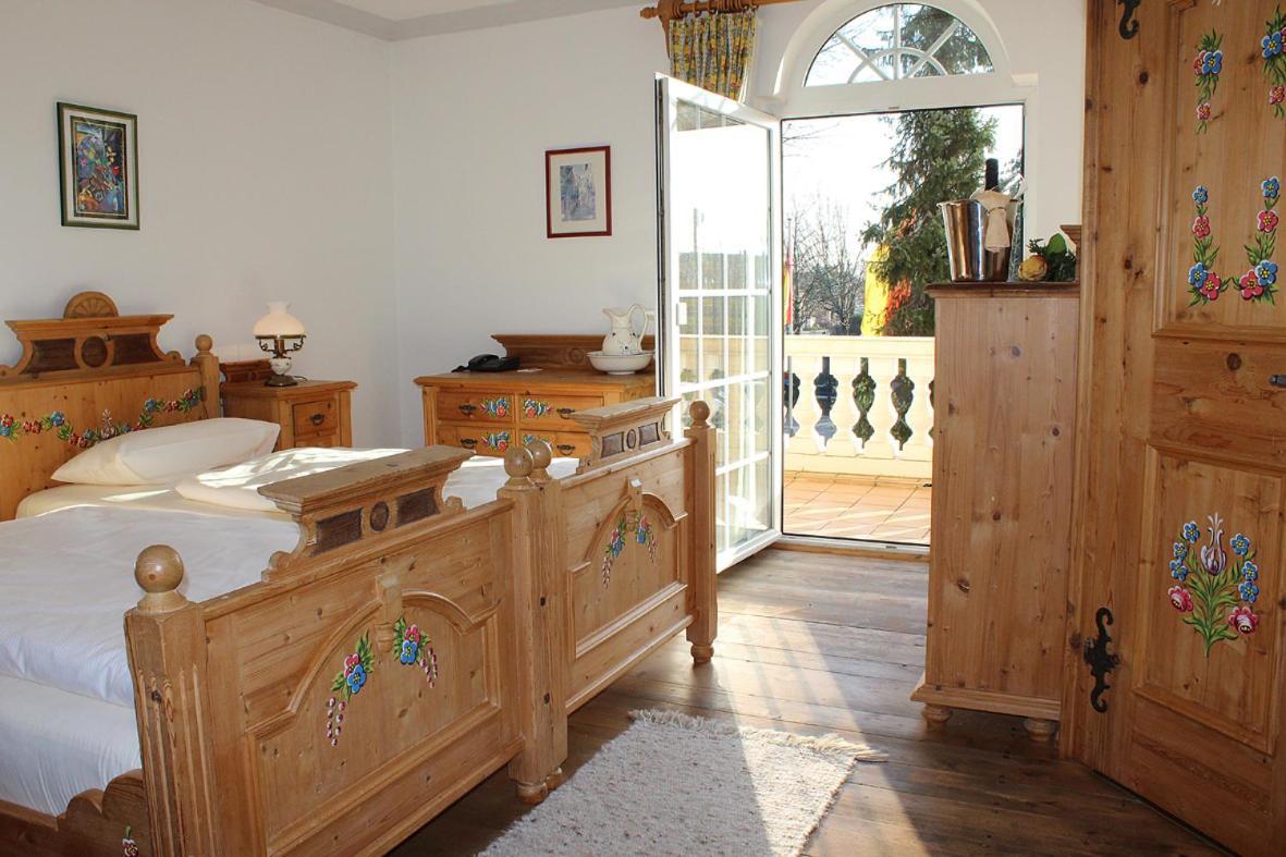 Hotel Spanischer Hof Gröditz Extérieur photo