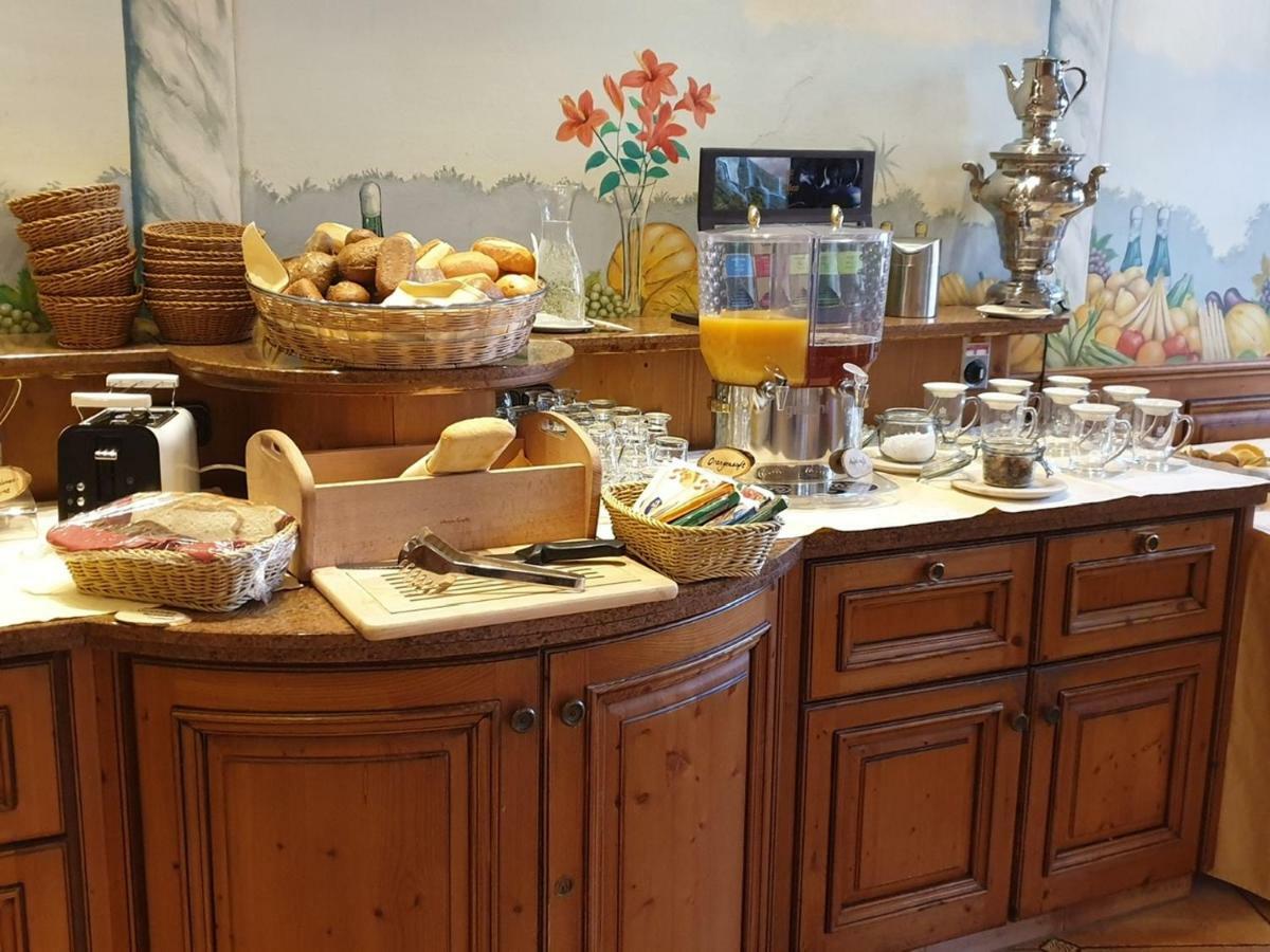 Hotel Spanischer Hof Gröditz Extérieur photo
