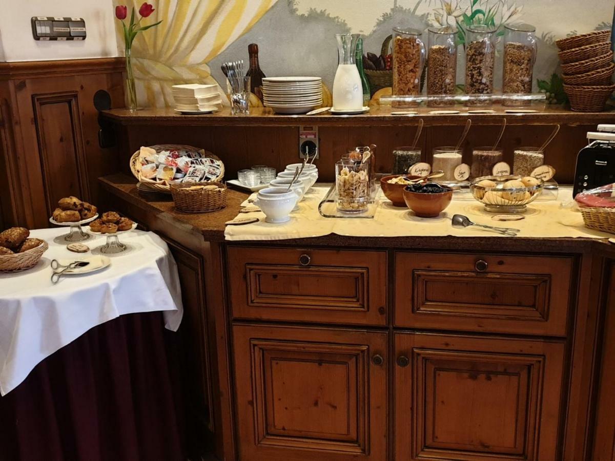 Hotel Spanischer Hof Gröditz Extérieur photo